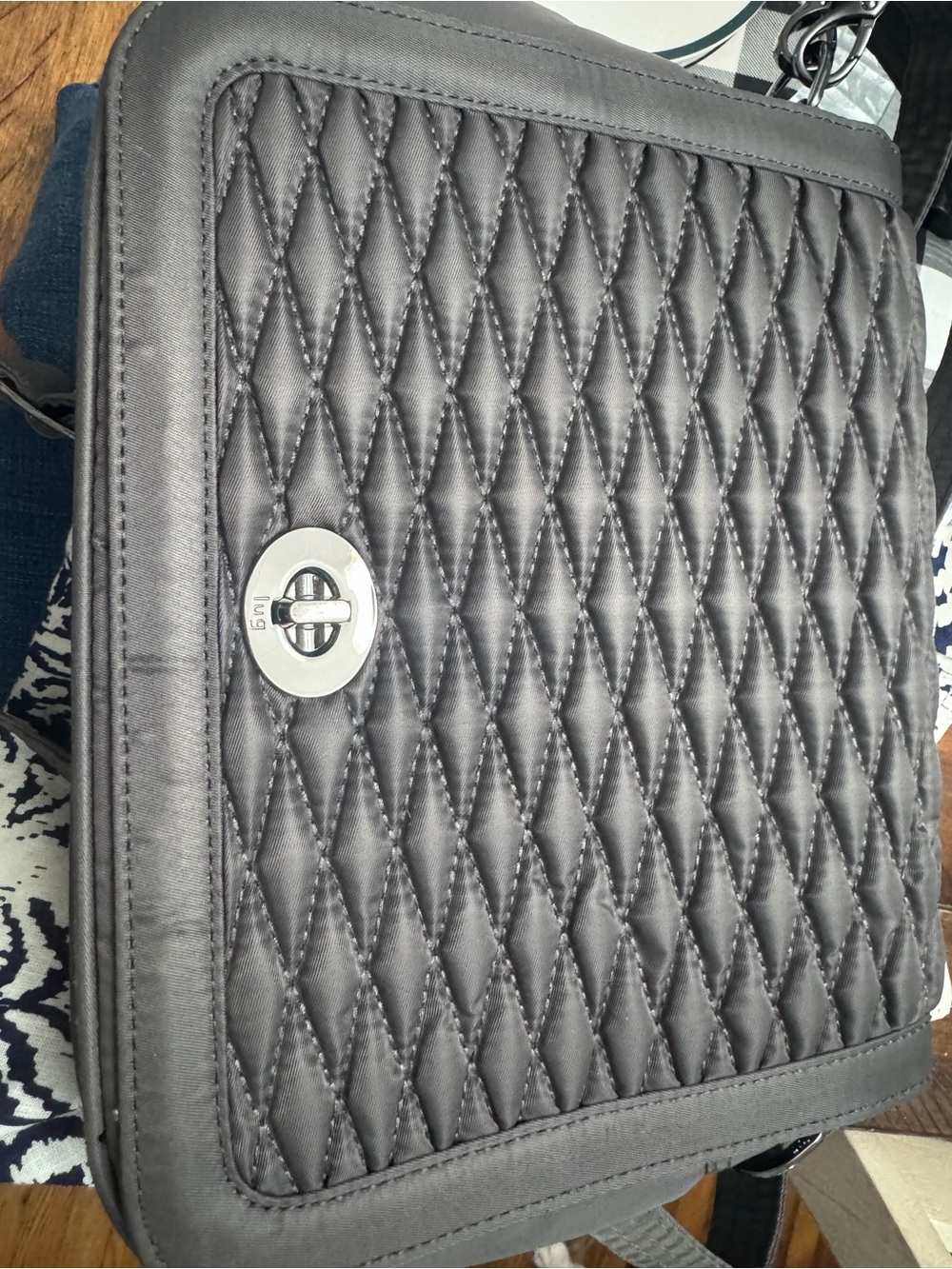 Lug Presto Quilted Grey Crossbody Detachable Strap Turn Lock - Picture 11 of 11